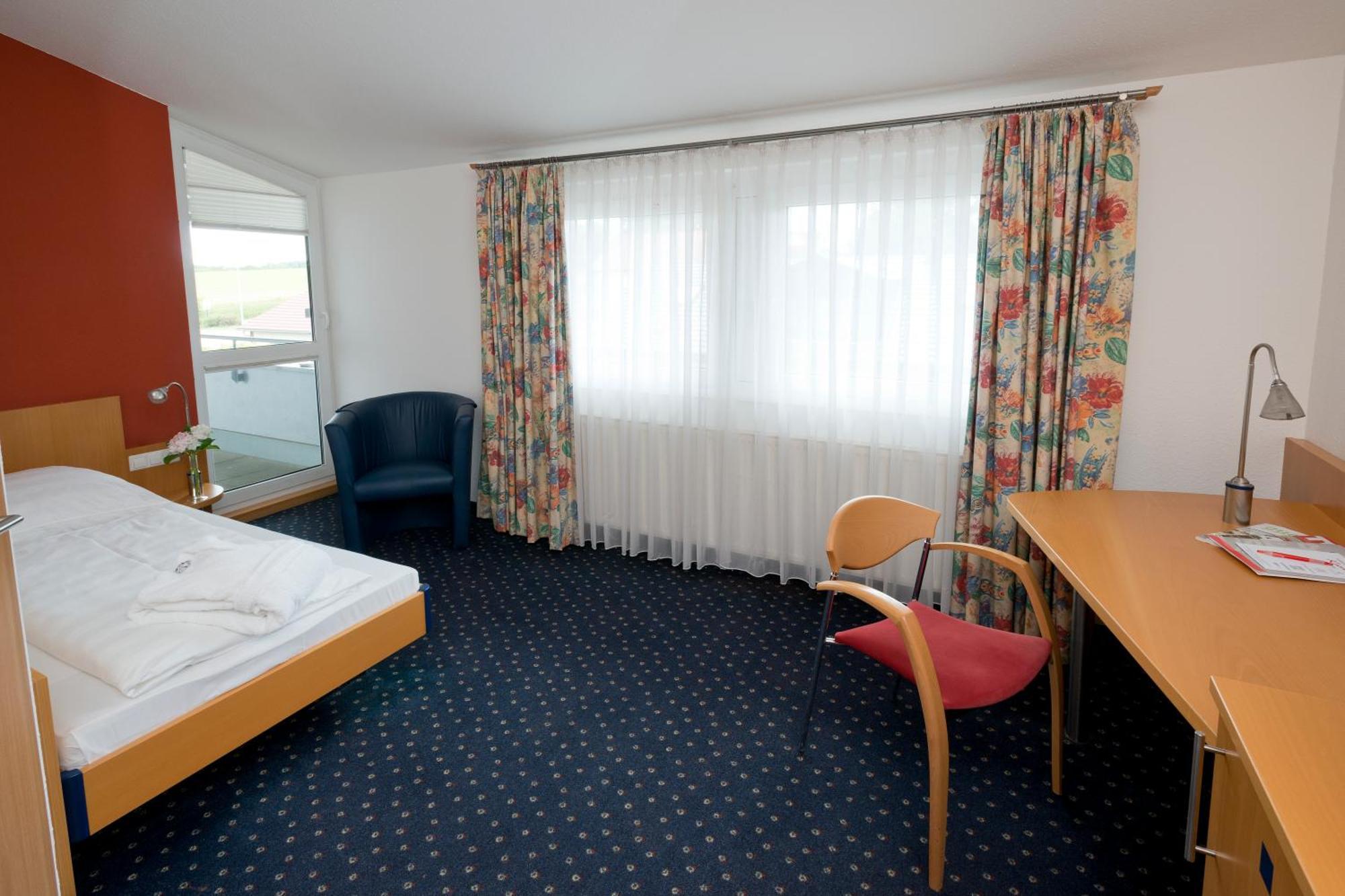 Landhotel Gasthof Krone Kupferzell Exterior photo